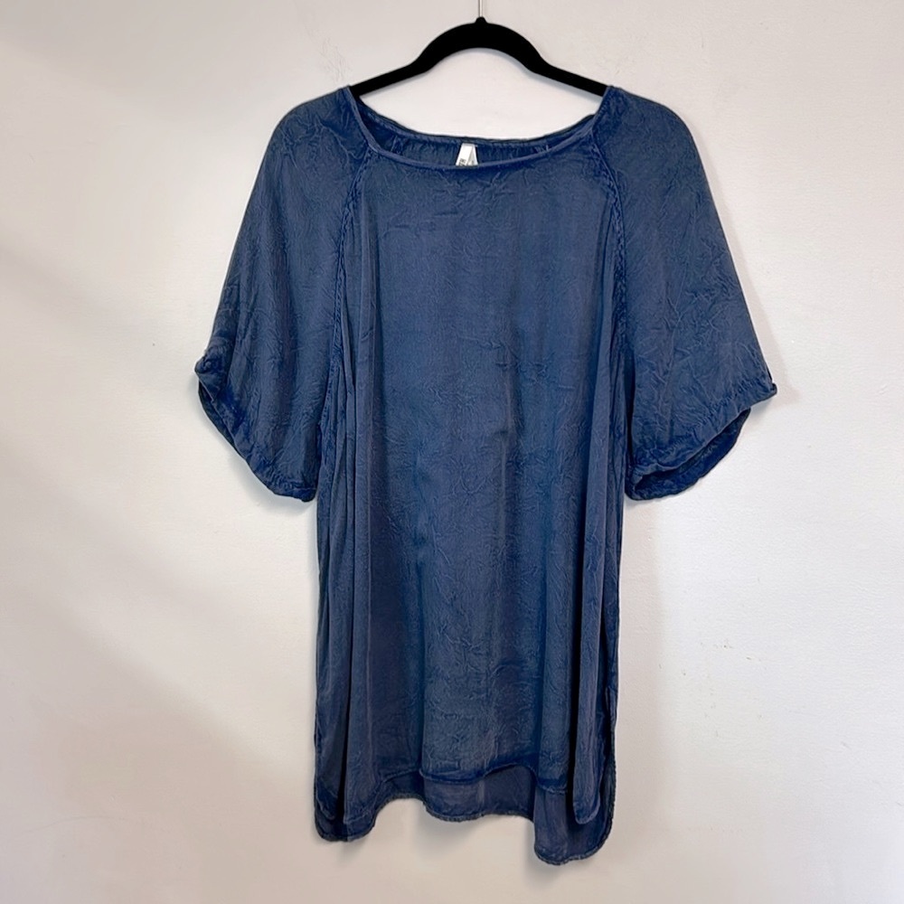 Live 4 Truth Plus Size Distressed Whiskering 100% Rayon Women’s Size 1X Blue Top